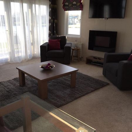 Beal Luxury Lodge At Haggerston Castle מראה חיצוני תמונה