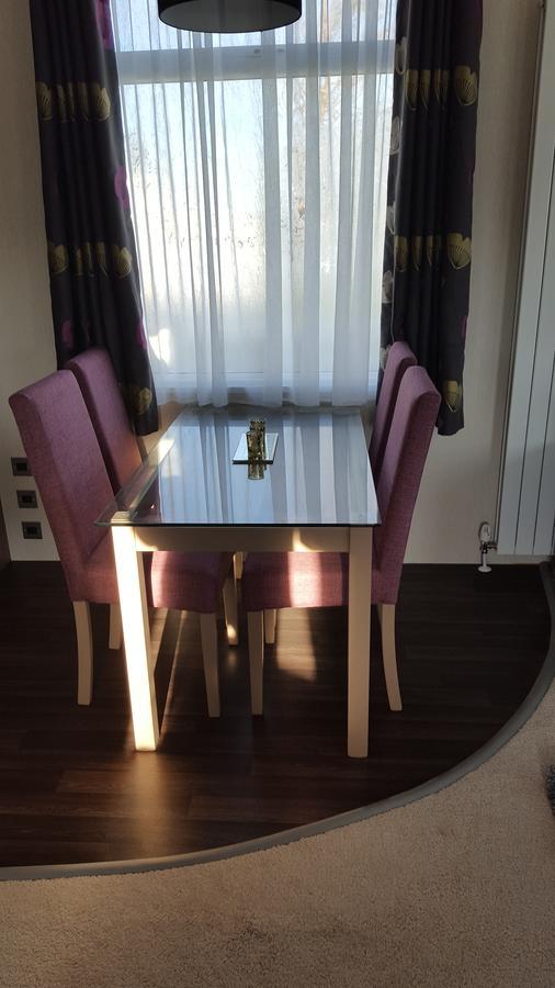 Beal Luxury Lodge At Haggerston Castle מראה חיצוני תמונה